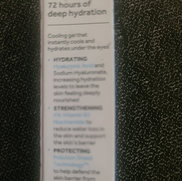 No7 Hydra Luminous Hydrating Cooling Eye Gel - Picture 3 of 4